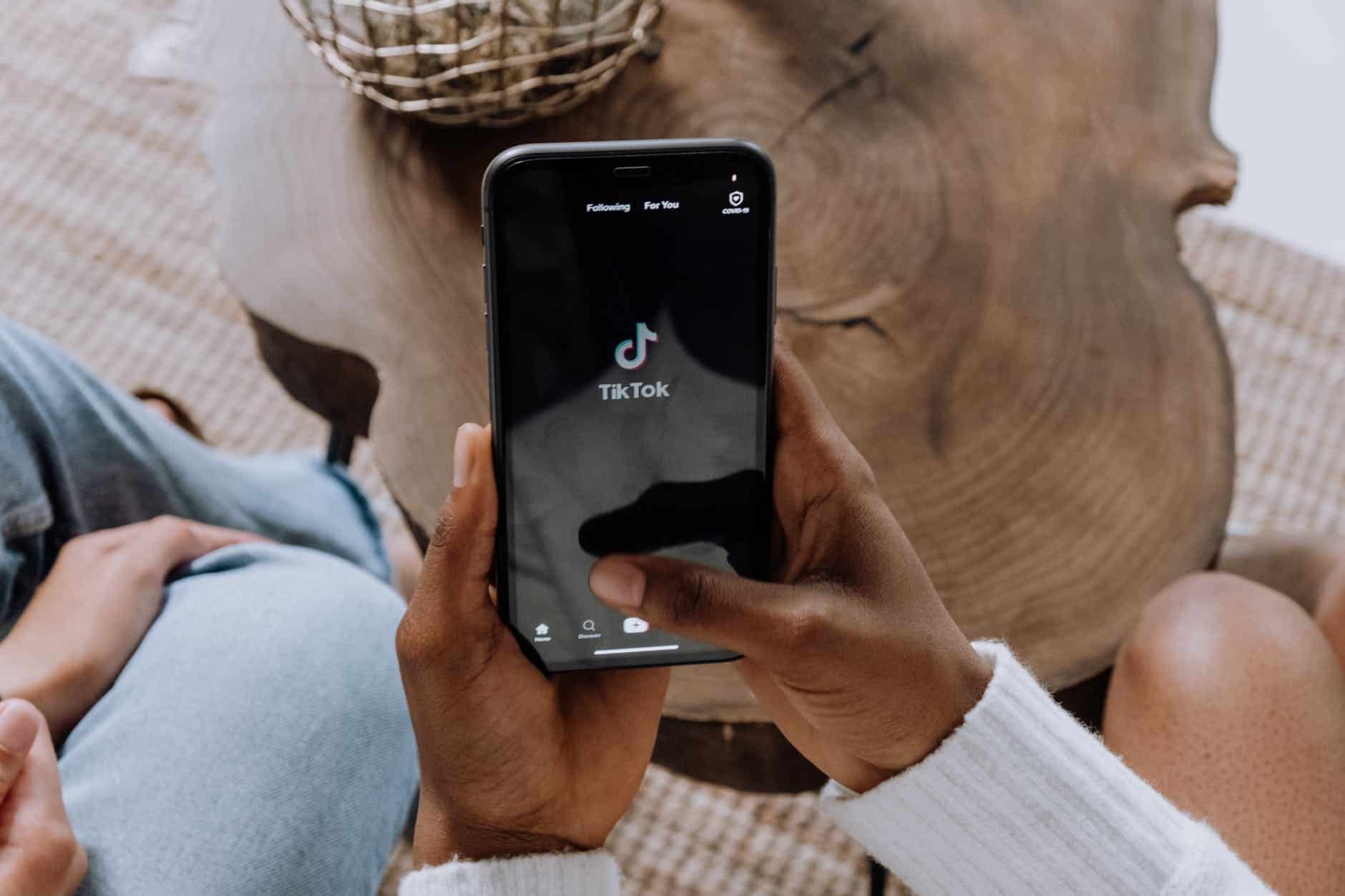 Die Video-Plattform TikTok ist nicht nur unter Jugendlichen beliebt, sondern erweist sich immer mehr als potentes Marketing-Tool.