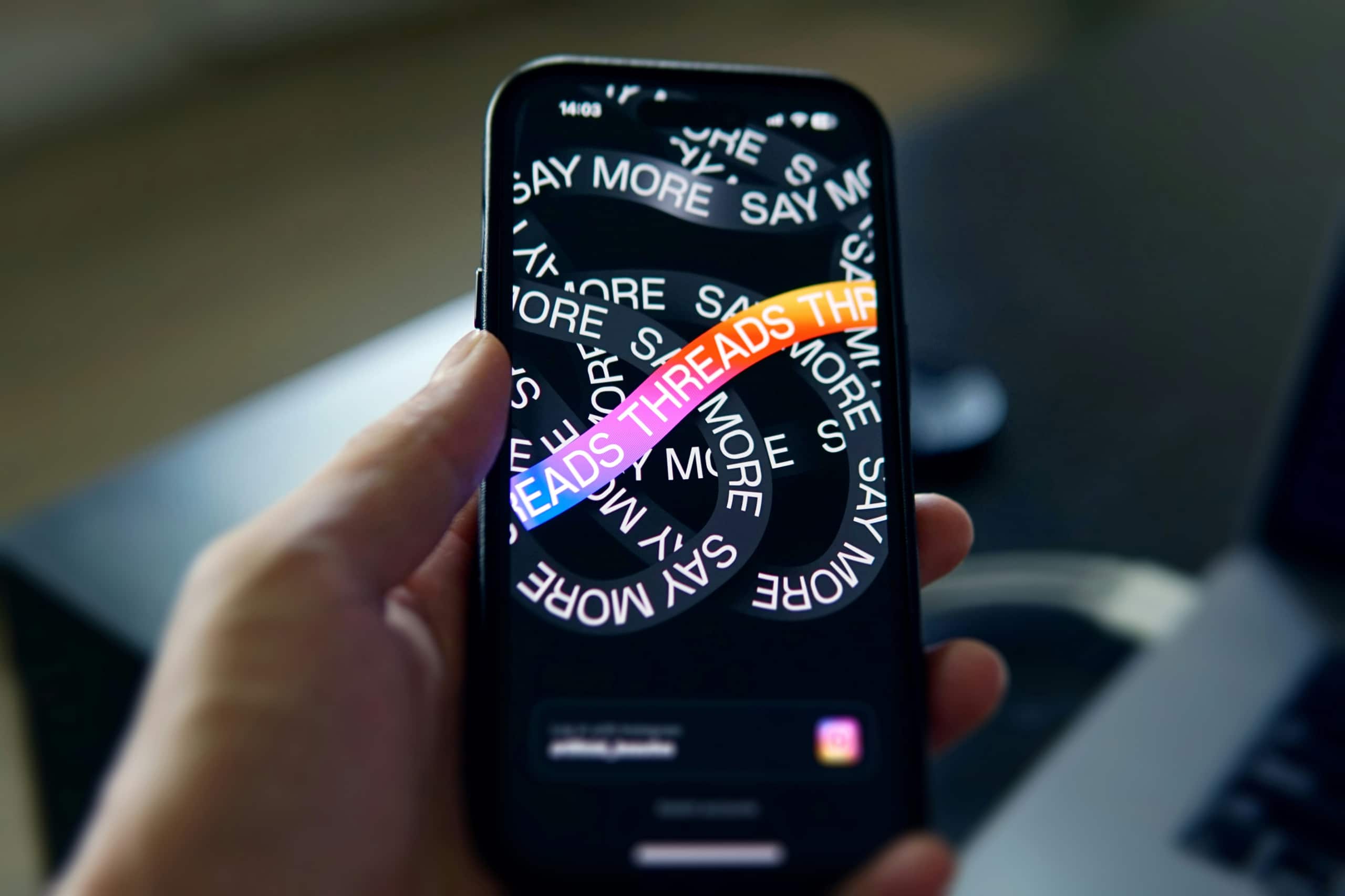 Smartphone App Threads